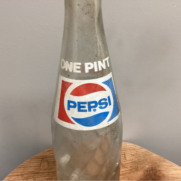 Vintage - 1980’s - 16oz Glass Pepsi-Cola Swirl Designed Bottle - Collectible - Picture 5 of 16